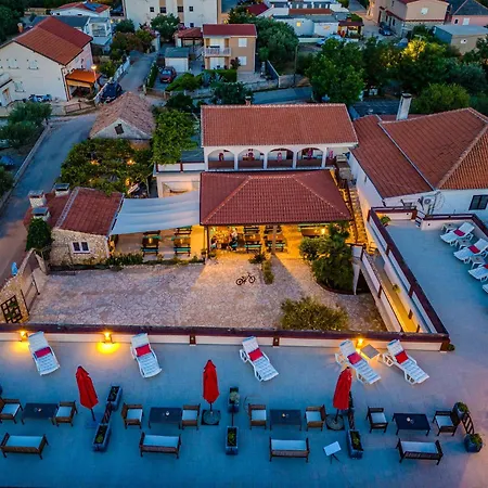 Oda ve Kahvaltı Kod Spavalice Vir