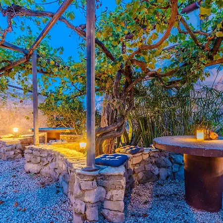 Kod Spavalice B&B 비르